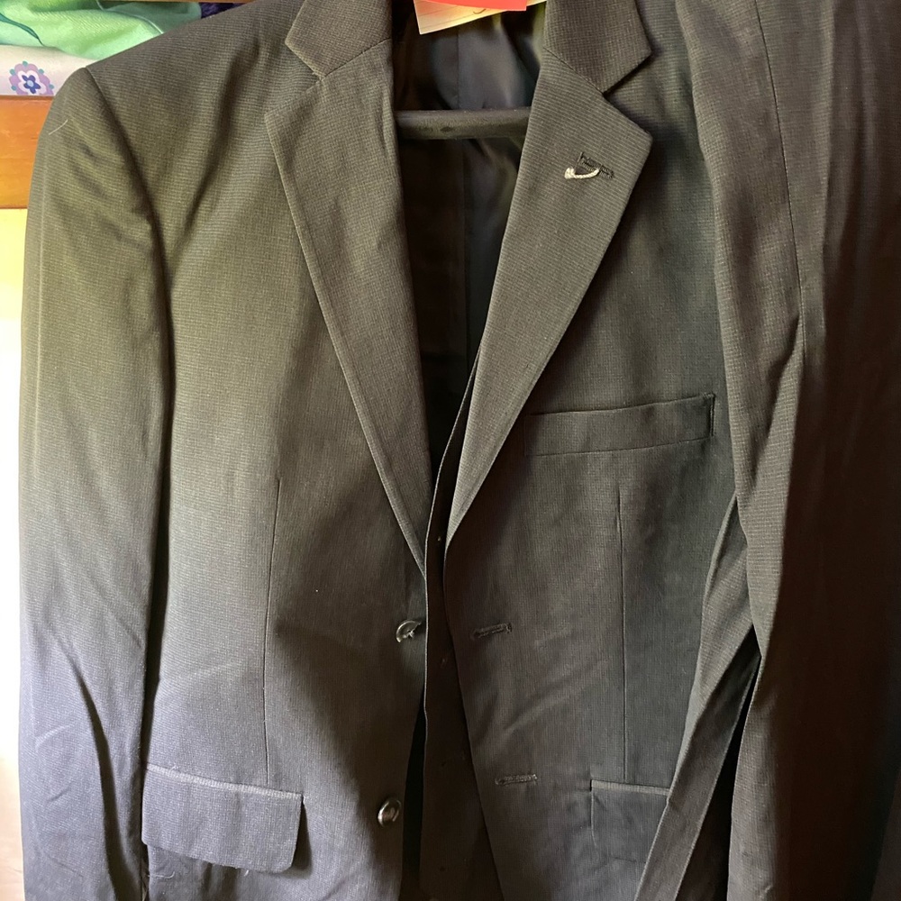 3 piece Suite Will E Rodriguez 40R